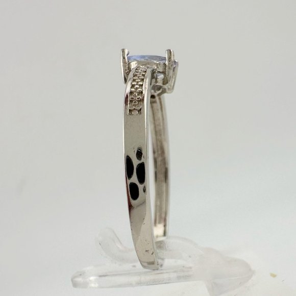 Beautiful Oval Tanzanite Ring with Diamond Accent - Sterling Silver Size 8.25 - Picture 5 of 11